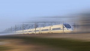 A high-speed train capable of reaching speeds of up to 1000 km/h has been tested in China