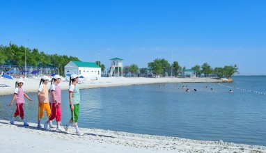 Директор ИЦ Минздравмедпрома Туркменистана напомнила о правилах поведения в жаркие дни лета