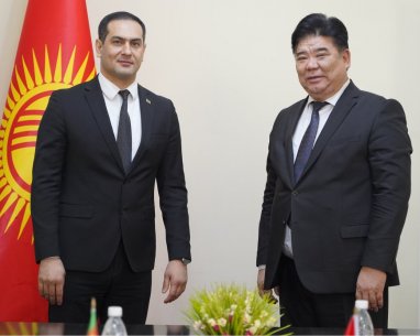 Kırgız heyeti, Türkmenistan'daki uluslararası kültürel etkinliklere davet edildi