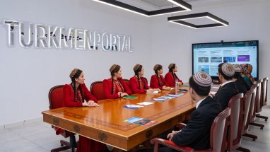 Turkmenportal провел экскурсию для студентов и преподавателей ИМО МИД Туркменистана