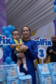 KidsExpo: марафон по быстрому ползанию среди малышей