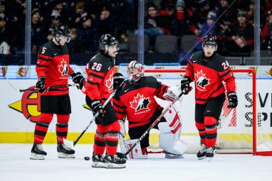 The Canadian team lost to the Czech team in the semi-finals of the MFM Hockey Championship