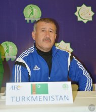 Türkmenistanyň we Omanyň ýygyndylarynyň preskonferensiýasyndan fotoreportaž