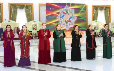 В Туркменистане завершились велаятские туры конкурса на звание «Женщина года»