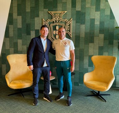 Mergen Orazov and Roberto Martinez discussed the development trends of modern football