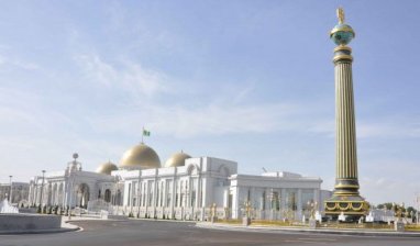 Президент Туркменистана получил поздравления с Новым годом от зарубежных коллег