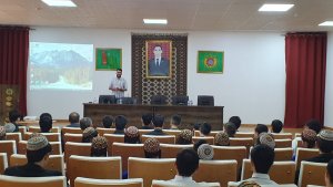 A cybersecurity expert conducted a master class at the vocational school of the “Turkmensvyaz” Agency