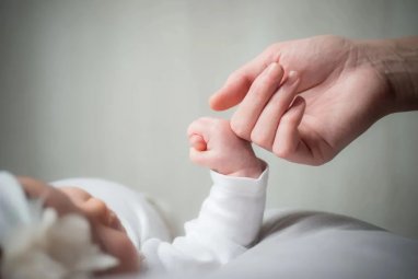 An Australian woman became pregnant twice, 18 days apart