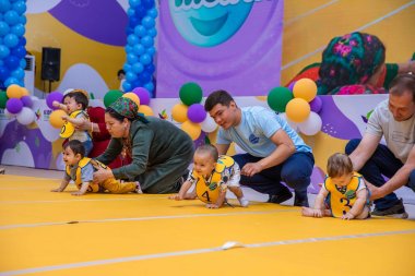 KidsExpo: çagalaryň arasynda geçirilen emedeklemek yaryşy