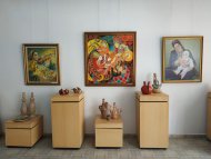 Photo report from the exhibition of works of women artists of Turkmenistan