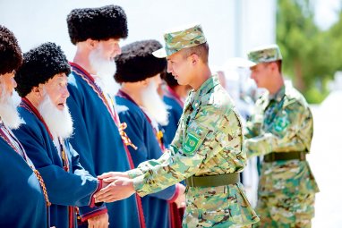 Turkmenistan will review the Laws on the status of military personnel and on military duty