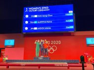 Fotoreportaž: Türkmenistanly agyr atletikaçy Polina Gurýewa Tokiodaky Olimpiadada kümüş medalyny gazandy