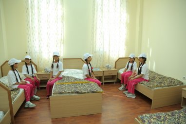 Детский оздоровительный центр Марыйского велаята принял первый поток отдыхающих