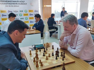 Chess legend Nigel Short visited Turkmenistan and won the blitz tournament for the Chess Federation Cup