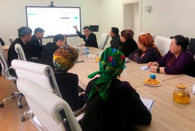 The practical application of the e-Mekdep digital platform was discussed in Ashgabat