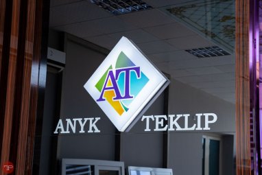 Anyk Teklip принимает заказы на изготовление алюминиевых и пластиковых оконных и дверных рам, стеклопакетов