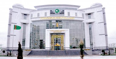 В авиакассе «Туркменских авиалиний» в Ашхабаде открыли окошко для возврата электронных билетов на самолёт