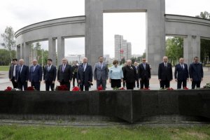 Türkmenistan’ın Belarus Büyükelçisi, Minsk'te Büyük Vatanseverlik Savaşı’nın kahramanlarını andı