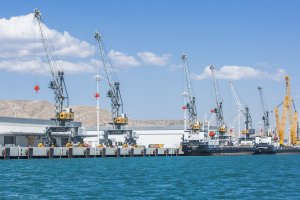 Туркменистан обсудил модернизацию морского судна с китайским холдингом Weichai