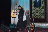 Fotoreportaž: Aşgabatda britaniýaly aýdymçy Joss Stounyň konserti