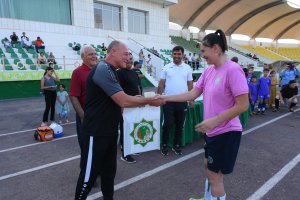 Türkmenistanyň futbol boýunça çempionatynyň iň gowy zenan futbolçylary yglan edildi