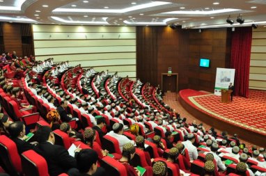 DIM-iň Halkara gatnaşyklary institutynda «Arkadag şäheri — geljegiň şäheri» atly täze kitap tanyşdyryldy