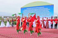 Fotoreportaž: Türkmenistanda Nowruz baýramy giňden bellenildi