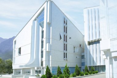 В Туркменской консерватории проходит Неделя кафедры композиторского искусства 
