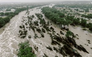 «CNN»: Tehasdaky suw joşgunlarynda heläk bolanlaryň sany 50 adama ýetdi