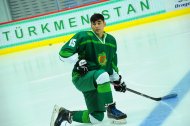 Fotoreportaž: Türkmenistanyň milli buz hokkeý ýygyndysy
