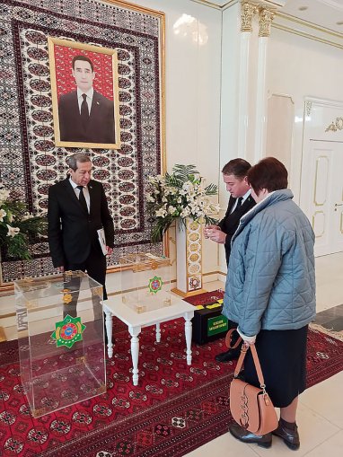 Наблюдатели от СНГ за выборами в Меджлис Туркменистана совершили визит в Дашогузский велаят