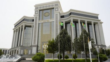 The State Bank for Foreign Economic Affairs of Turkmenistan presents international bank cards for foreign tours