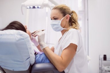 В Румынии стоматология предлагает пациентам услуги бесплатного массажа и психотерапии