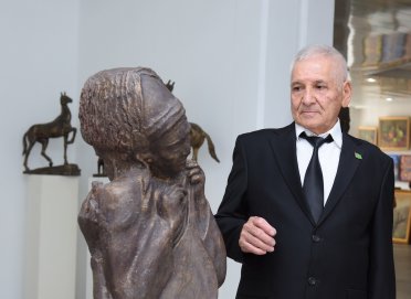 В Ашхабаде открылась выставка скульптуры Оразмурата Гурбанова