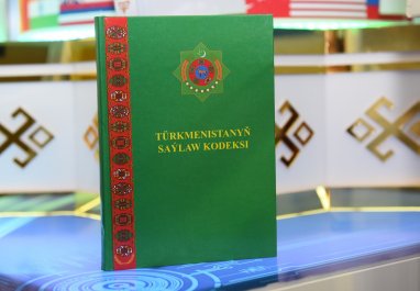 Слушатели Академии госслужбы Туркменистана ознакомились с избирательной системой на практике в ЦИК