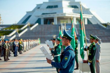 В Туркменистане объявлен осенний призыв на военную службу