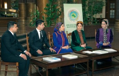 В Государственном музее Туркменистана обсудили вопросы популяризации национального наследия