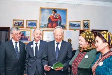 В Ашхабаде открылся частный музей Ремазана Джораева