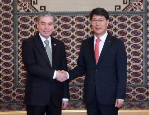 Gurbanguly Berdimuhamedov discussed cooperation issues with businessmen of the Republic of Korea