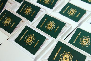 В Туркменистане утвердили новый образец внутреннего паспорта