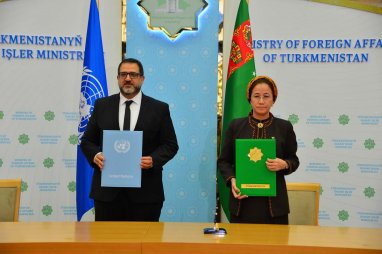 Туркменистан подписал документы с ПРООН, ЮНФПА и ЮНИСЕФ