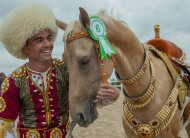 В Туркменистане прошел конкурс красоты ахалтекинского скакуна