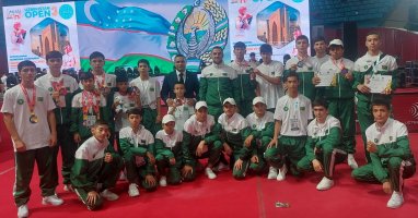Türkmen kikboksçylary Özbegistanyň açyk çempionatynda 19 medal gazandylar