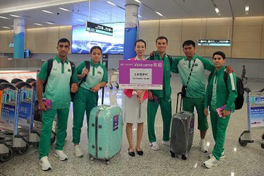 Первая группа спортсменов Туркменистана прибыла на ХIХ летние Азиатские игры в Ханчжоу