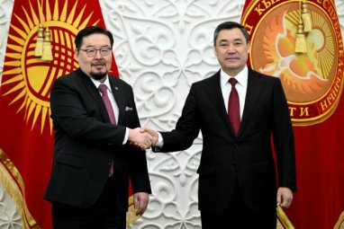 Gyrgyzystanyň Prezidenti we Mongoliýanyň Parlamentiniň başlygy hyzmatdaşlygy ara alyp maslahatlaşdylar