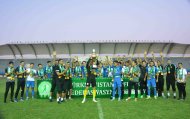 «Алтын асыру» вручили золотые медали и чемпионский Кубок Федерации футбола Туркменистана-2023