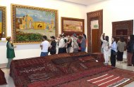 A delegation of Russian cultural figures visited the National Museum of Turkmen Carpets