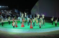 Фоторепортаж: Конная группа «Галкыныш» из Туркменистана покорила Короля и публику Бахрейна