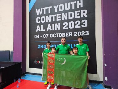 Туркменские настольные теннисисты выступили на международном турнире WTT в ОАЭ