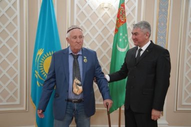 Дику Якову Яковлевичу присвоено почетное звание «Заслуженный коневод Туркменистана»
